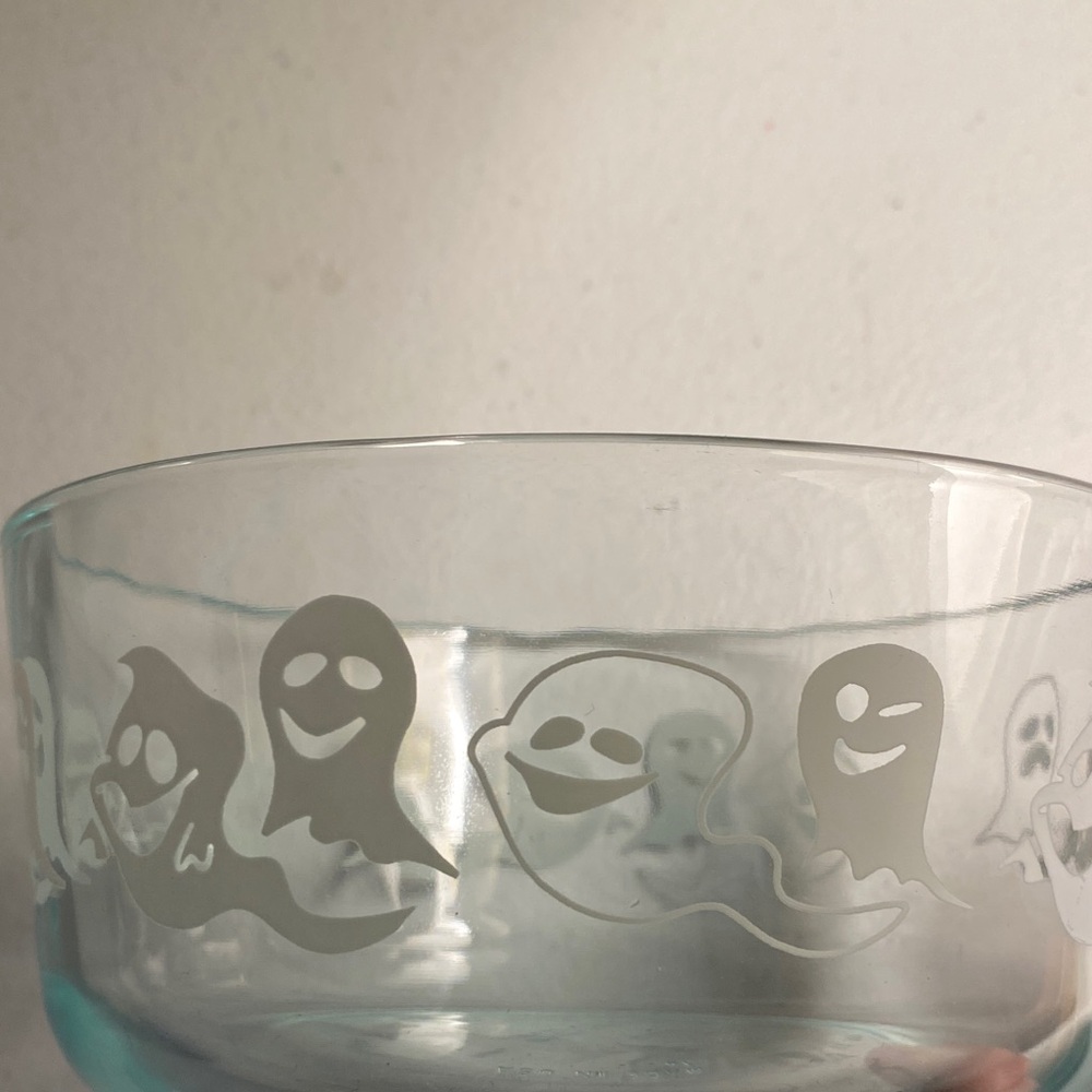 Pyrex Ghost Pattern Clear Glass Bowl - Picture 6 of 10